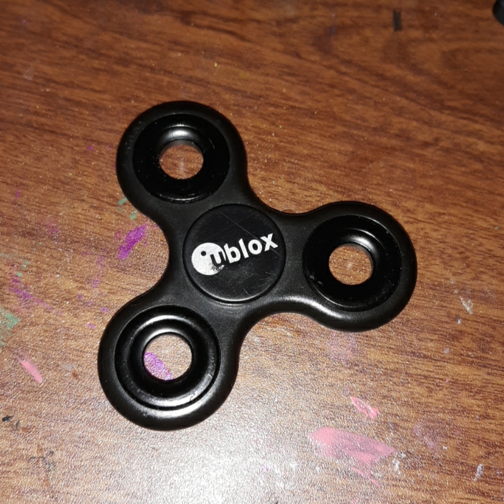 Fidget spinner